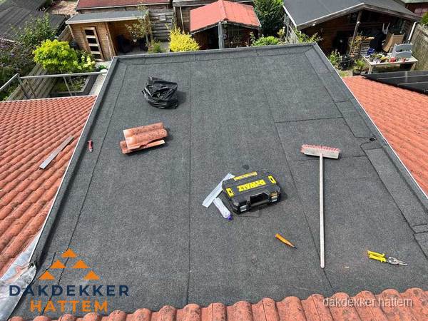 Nieuw plat dak met bitumen dakbedekking in Hattem Nieuw plat dak met bitumen dakbedekking in Hattem